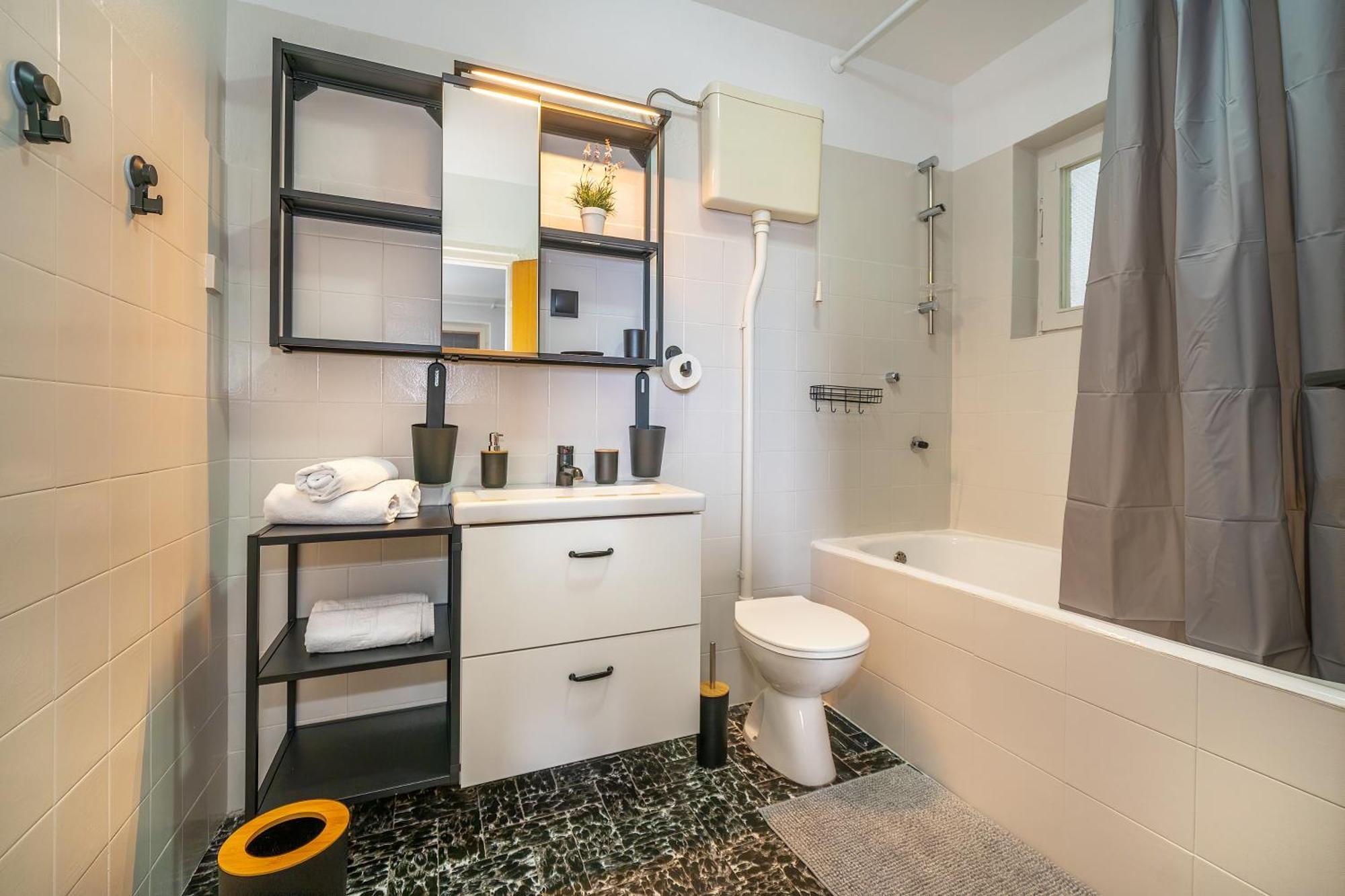 Studio Apartments Gilda Baska  Ngoại thất bức ảnh